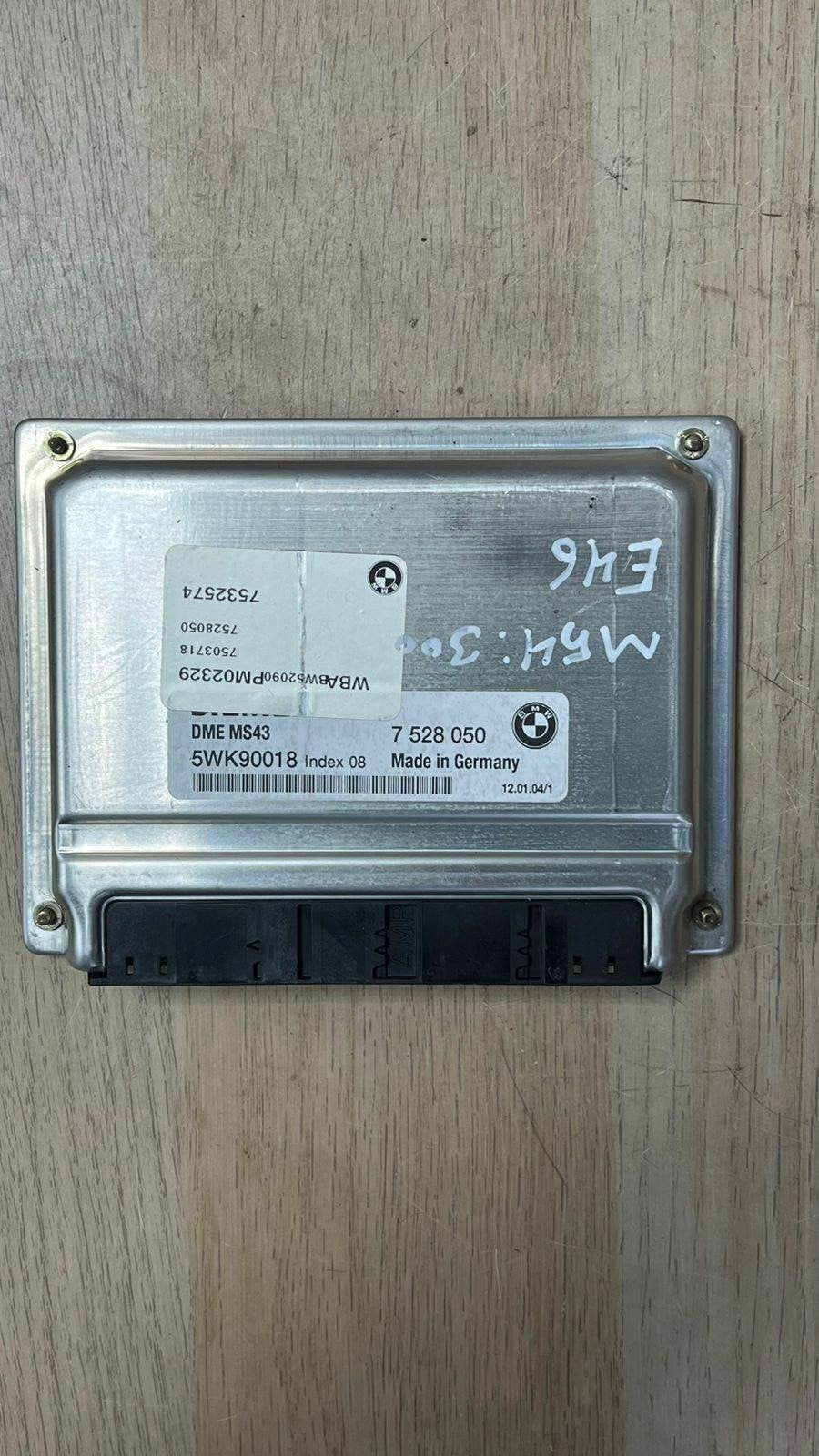 2004 BMW 325xi Engine Control Module 7528050 E46, E39, E53 3.0 M54
