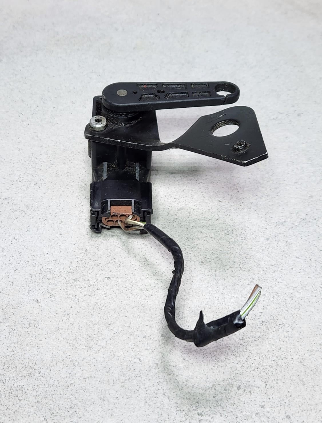 2004 BMW 525i Suspension Level Sensor 1093697 5 Series E39 E60 E61 7 Series E65