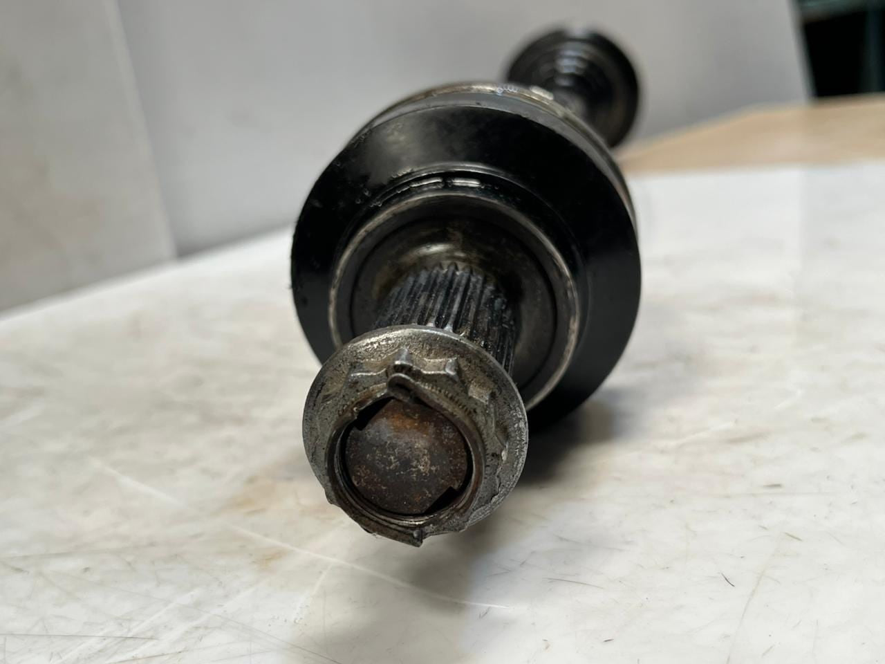 2014-2016 BMW 435i F32 Rear RIGHT Axle Shaft 7597678