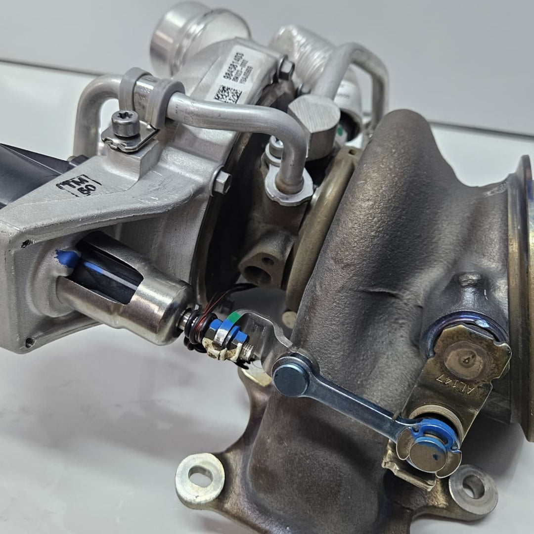 9845814-Genuine 2019-2023 BMW G20 G30 B48 2.0L petrol engine Turbocharger NEW
