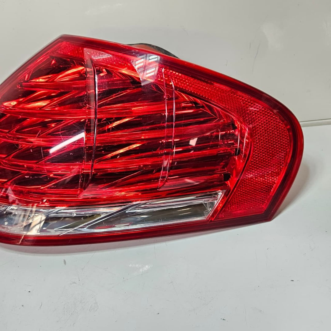 7177070-2008-2010 BMW 6 Series E63 E64 LCI M6 Rear Right Tail Assembly LED OEM 
