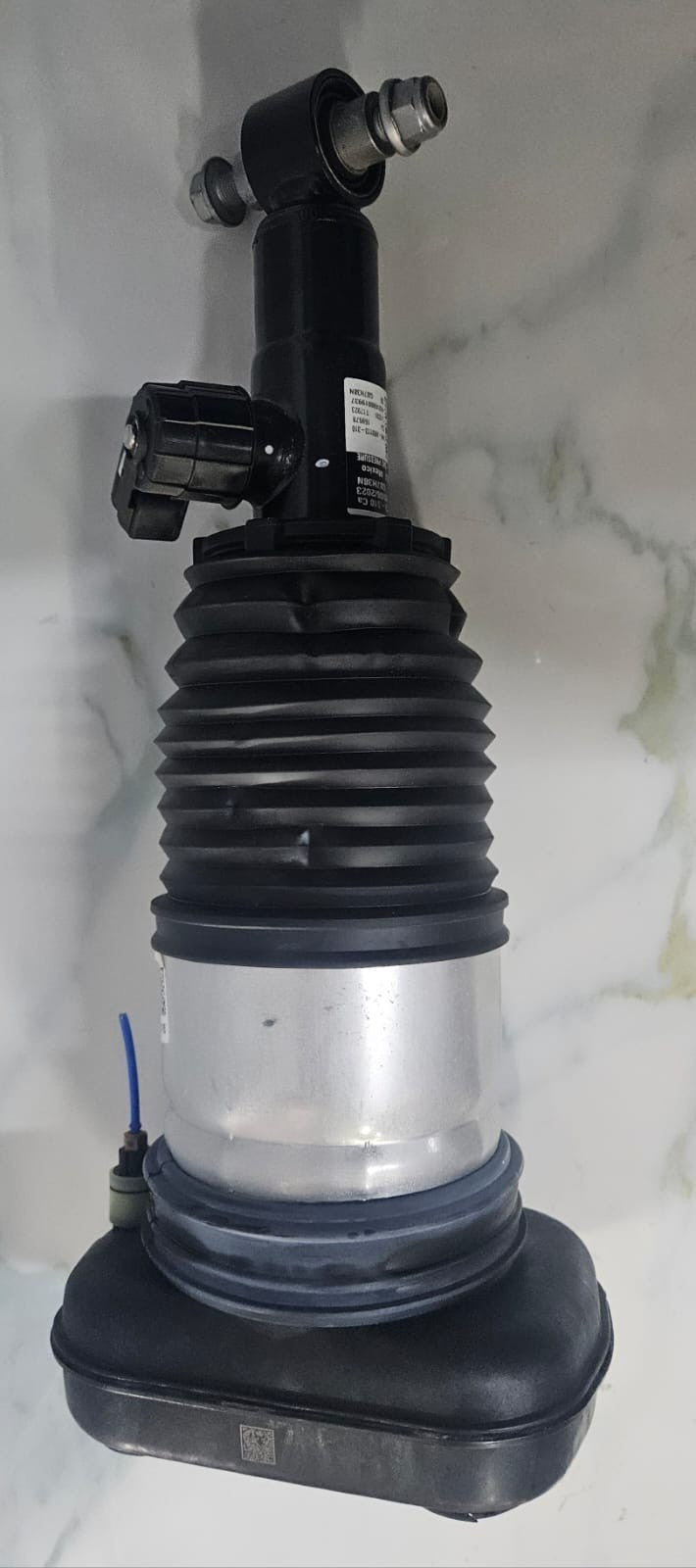 OEM BMW X5 G05 S68 REAR AIR SUSPENSION SHOCK G05 LCI RA PHEV RH 6869038 20KM 