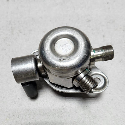 2012-2016 Mercedes-Benz C300 High Pressure Fuel Pump A2760700601 C E S Class 