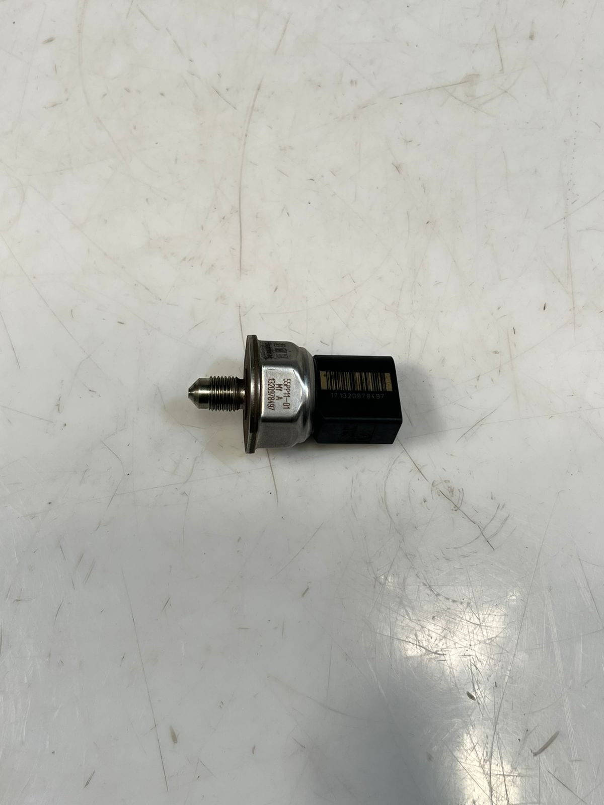 BMW 1 3 5 6 7 Series, X5, X6, Z4 Fuel Rail Pressure Sensor 7537319 OEM