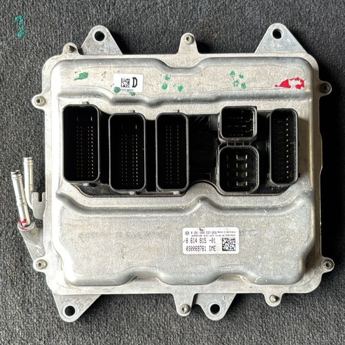 BMW F01 F02 F06 F07 F12  550i 650i 8 614 ENGINE CONTROL UNIT MODULE - 8614915