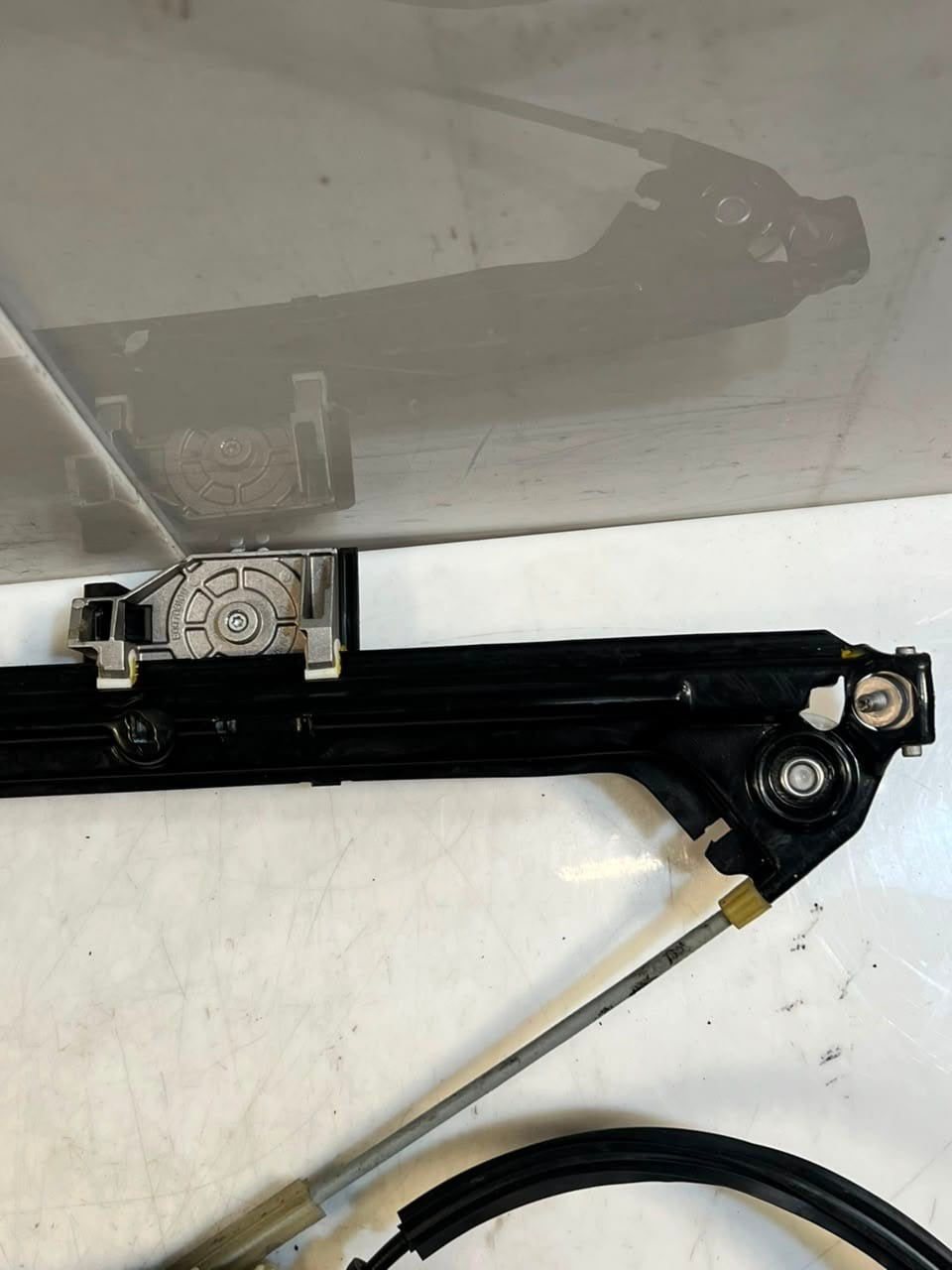 2009-2017 BMW 5 Series GT F07 Rear Door Window Regulator with Motor 7197918