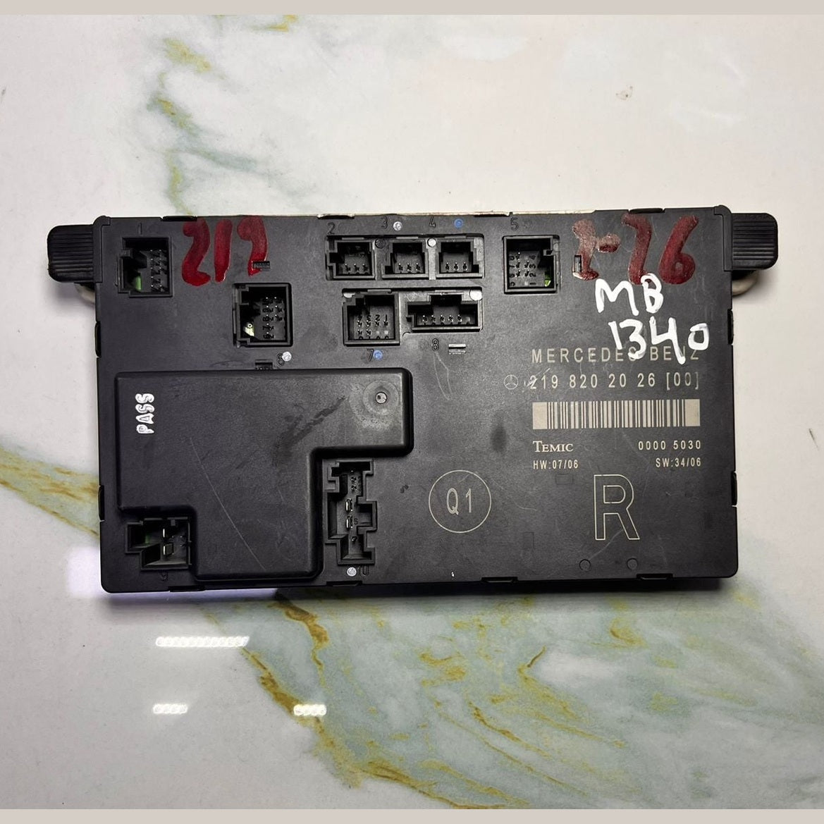 06-11 Mercedes CLS500 Door Control Module 219 8202026 W209 CLK-Class and W219 