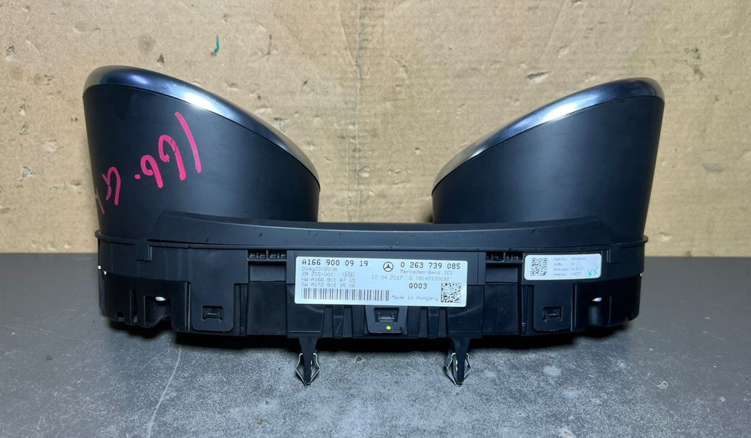 13-16 Mercedes-Benz W166 GLE Instrument Cluster Speedometer A166 9000919 OEM