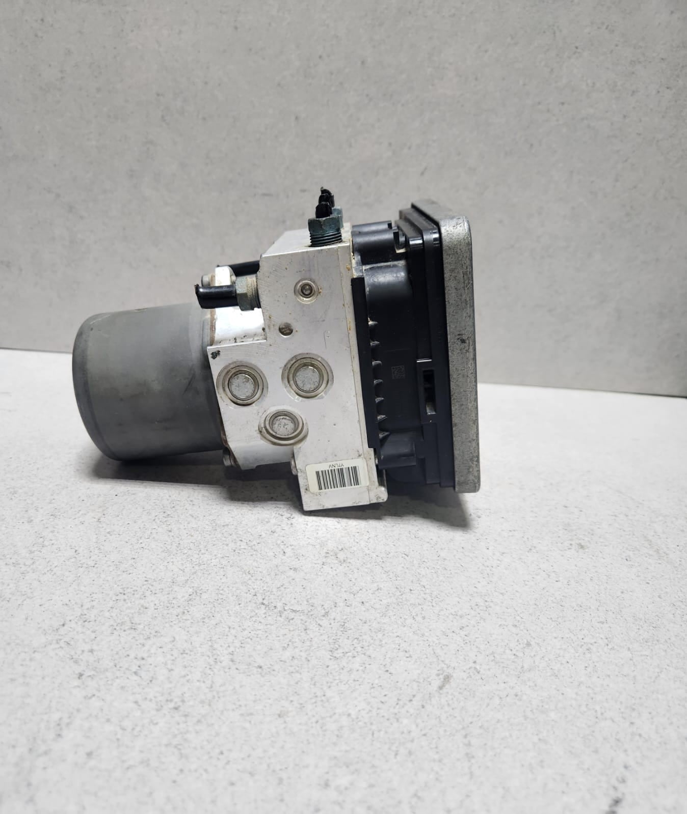 2017-2020 BMW 540i Abs Pump Control Module Unit 6893768 530i  M550i and X3 G01
