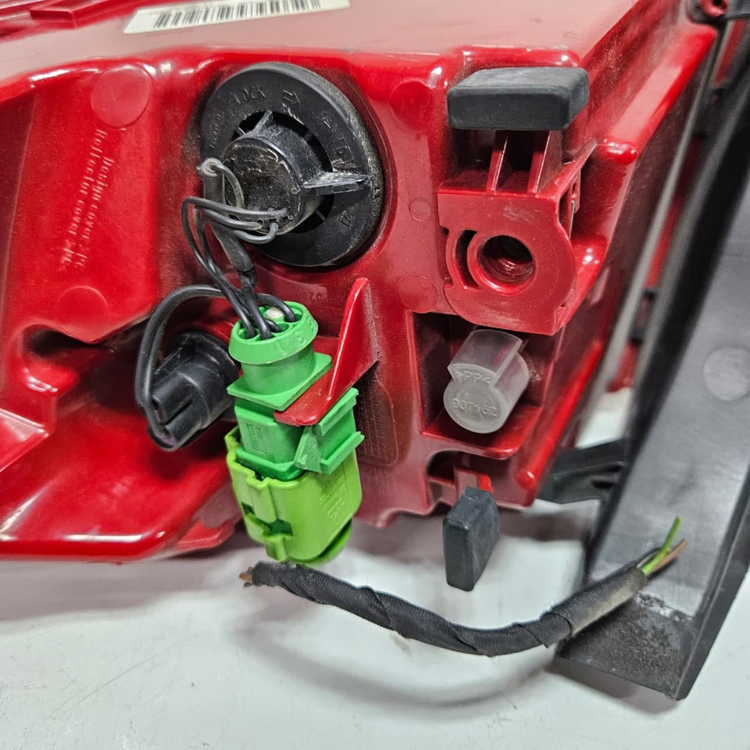 8K5945095AC-2013-2016 Audi A4 Quattro B8 B8.5 Taillight Rear Left Side OEM