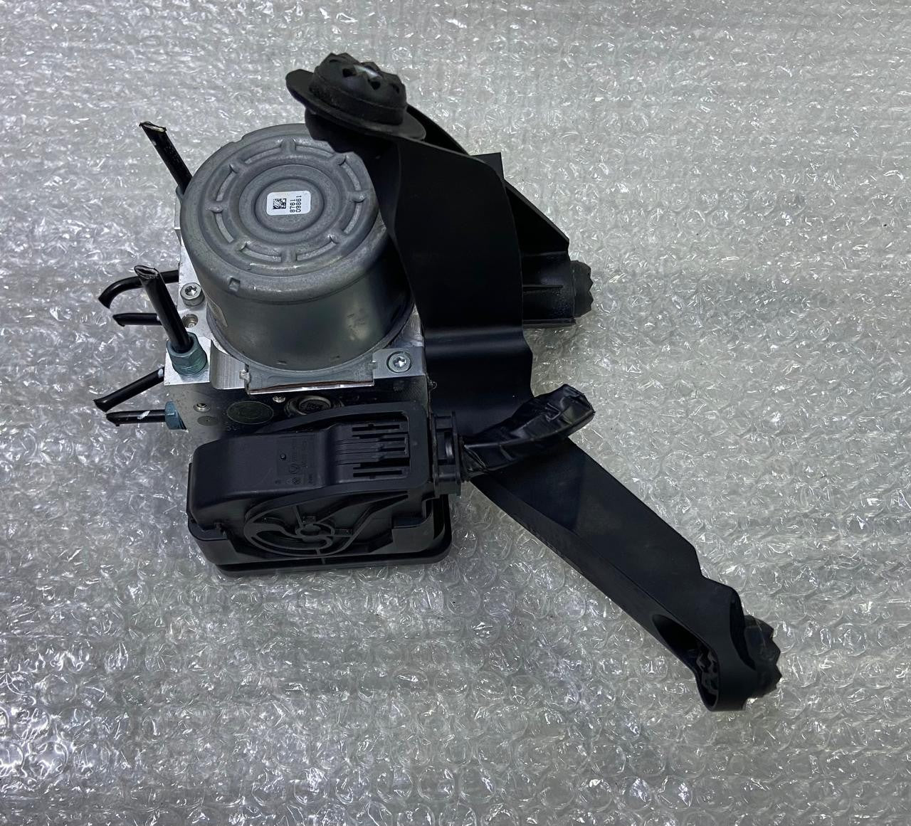 OEM BMW i3 0.6 Hybrid 125Kw ABS Pump Assembley 6883348 6883347