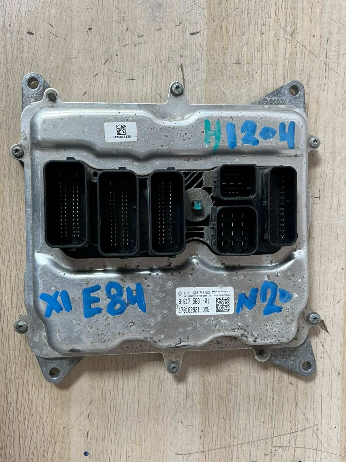 2013-2014 BMW X1 E84 N20 Engine Control Unit SET DME+ CAS2 + NO KEY 8617569