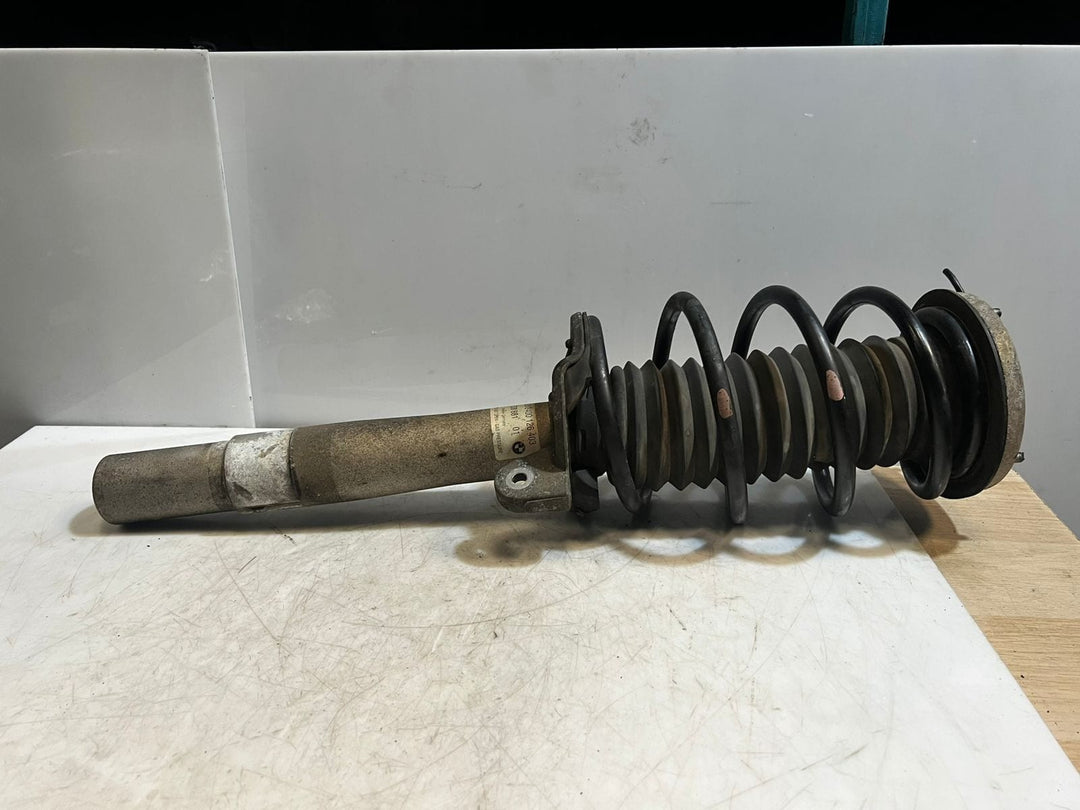 2002-05 BMW 7 Series E65 E66 745i Front Shock Absorber With Coil Spring 6758881 