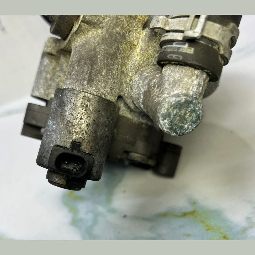 Mercedes-Benz W906 Sprinter Power Steering Hydraulic Pump A006 4667601