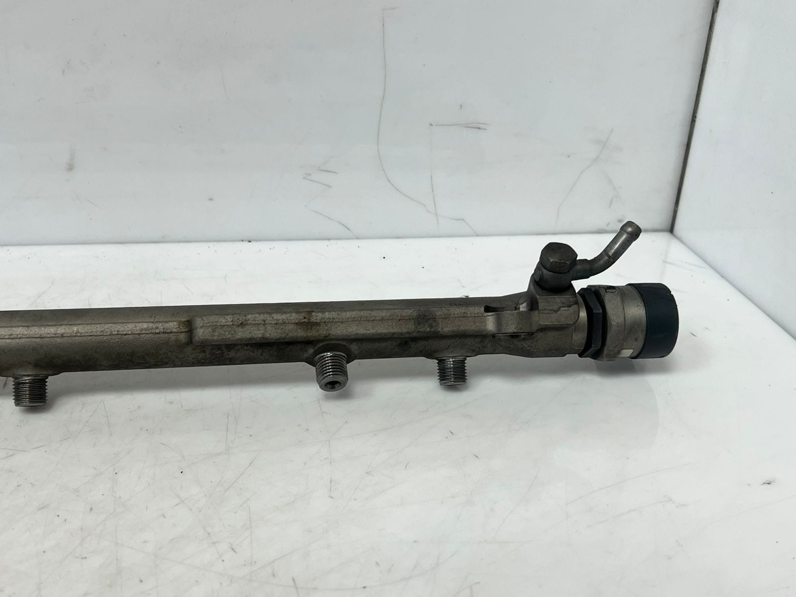 2002-2005 BMW 745i 7 Series E65 E66 E67 E60 E83 X3 Fuel Rail INJECTOR 7795514 