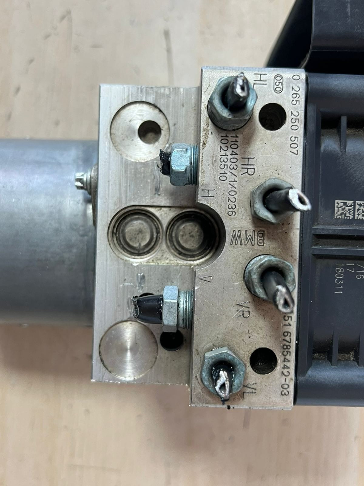 BMW 5 F10 F11 DSC 2.0D Abs Pump Control Module  Hydraulic Block Bosch 6851374