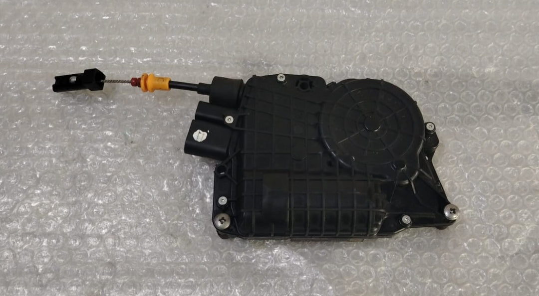 OEM BMW X5 E70  REAR RIGHT DOOR LOCK MECHANISM Automatic Closer 4153 3093 00