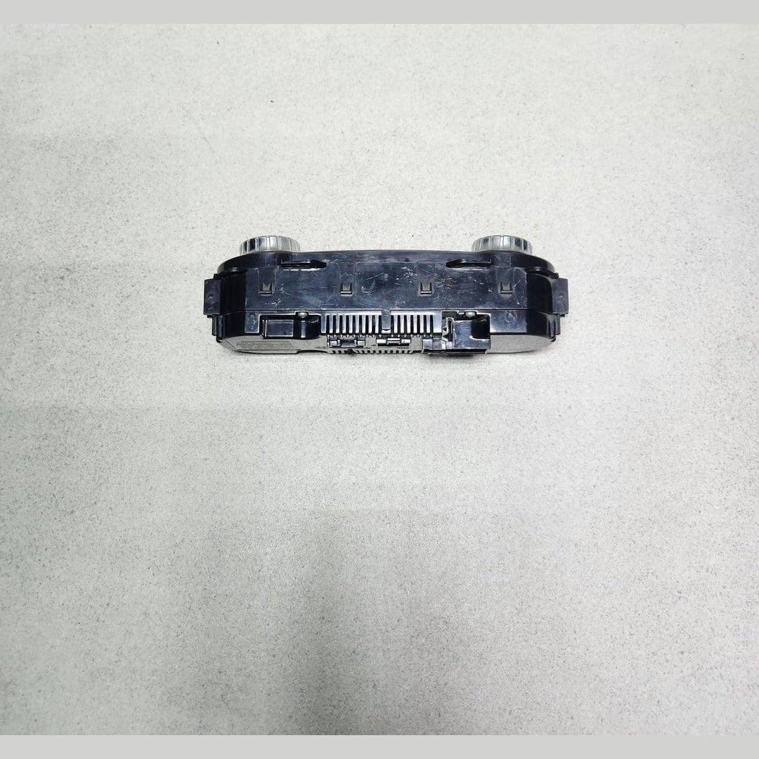 Mercedes-Benz A-Class W176 CLA GLA Climate Control Unit A2469008415 OEM