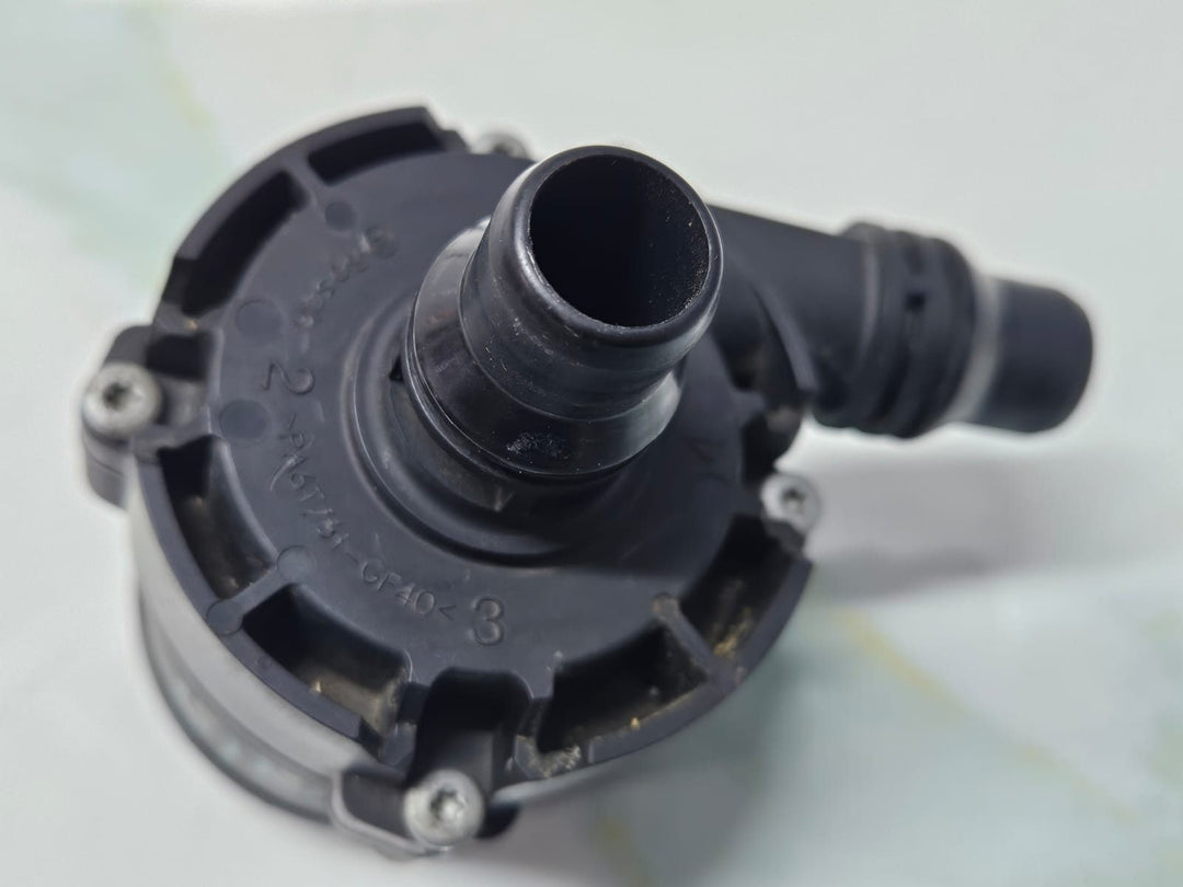 2014-2019 BMW 750i 7 Series and 5 Series Auxiliary Water Pump 9372723 OEM