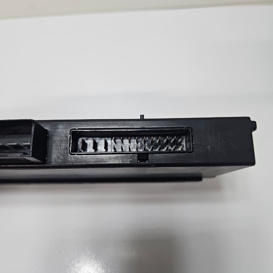OEM BMW 528i 535i 550i F10 2013 FUSE BOX GENERAL CONTROL MODULE V5 9267455