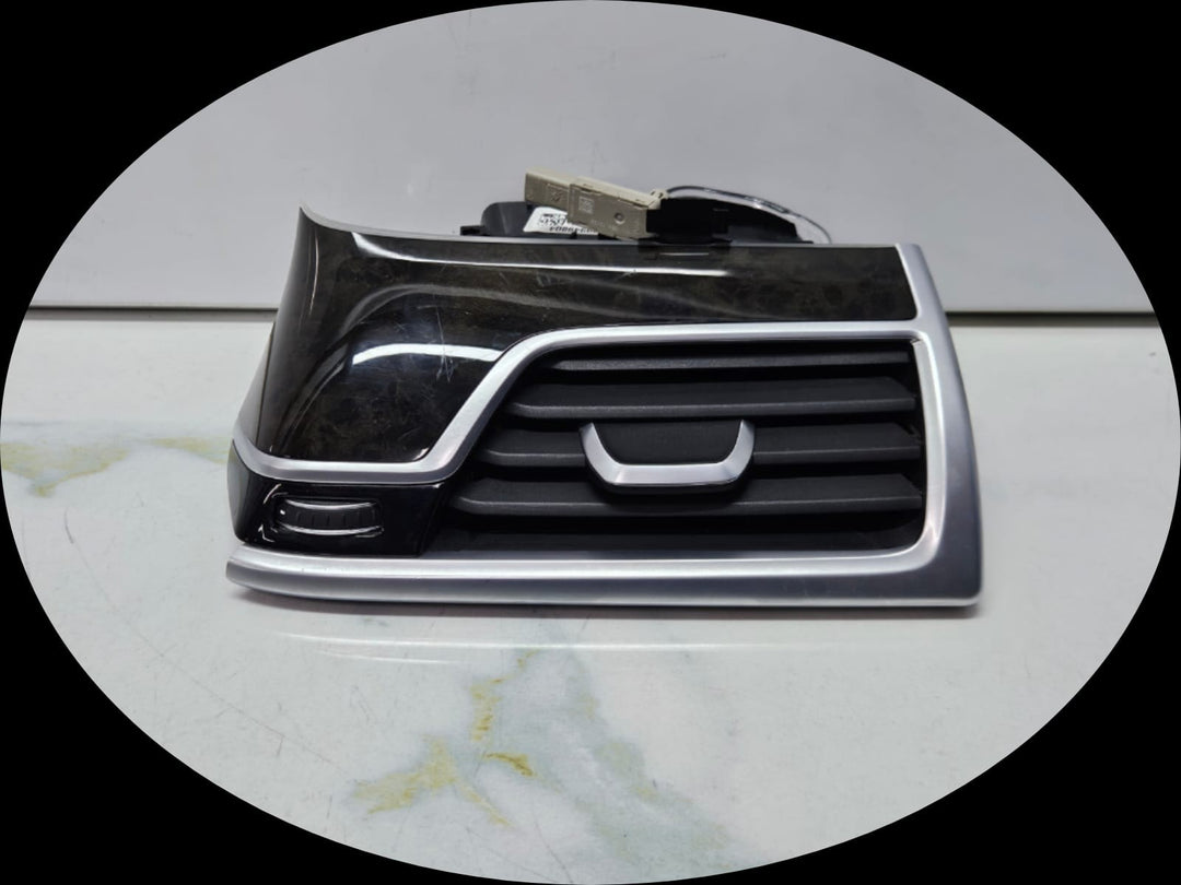 2016-2017 BMW 740i G11 G12 Dashboard Side Air Vent Grill Cover Trim 9299498 OEM
