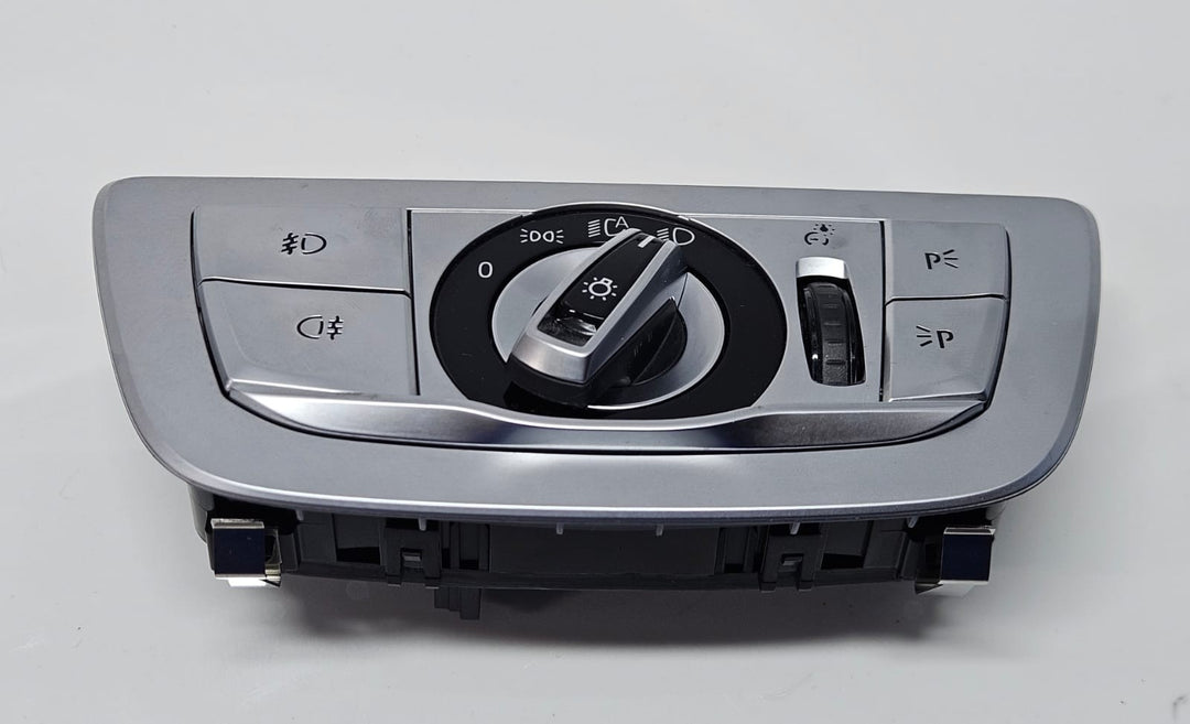 9493726 BMW G12 740i RHD 2015 Head Light Control Switch OEM
