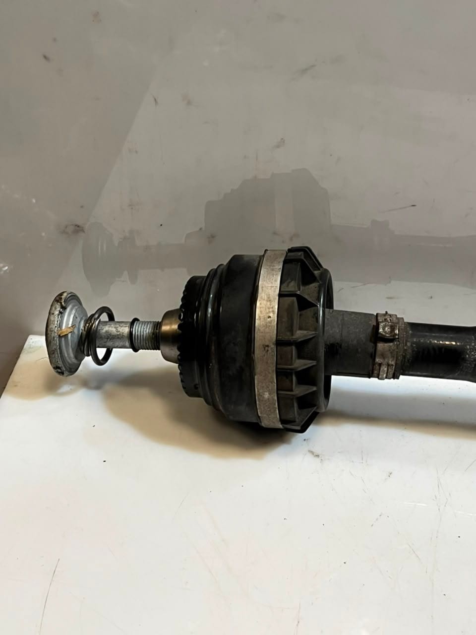 2021 BMW 330e 3 Series G20, G21, G28 Rear Left Driveshaft 8666073 OEM