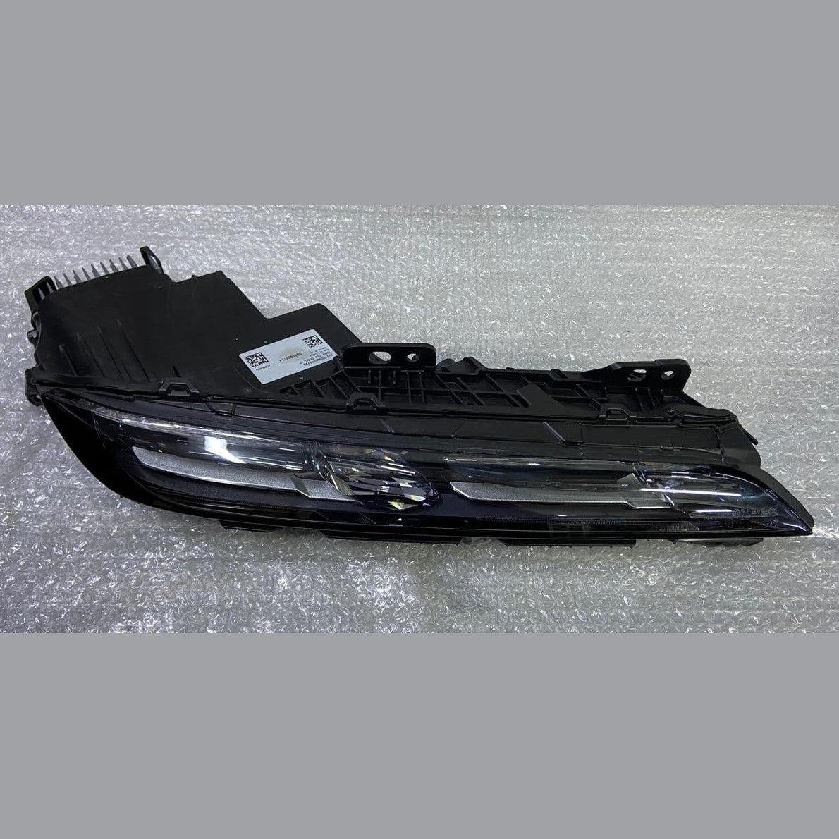 OEM BMW 7 Series G70 Headlight Upper LED Front 9879936 Right Side Used 15-20 km
