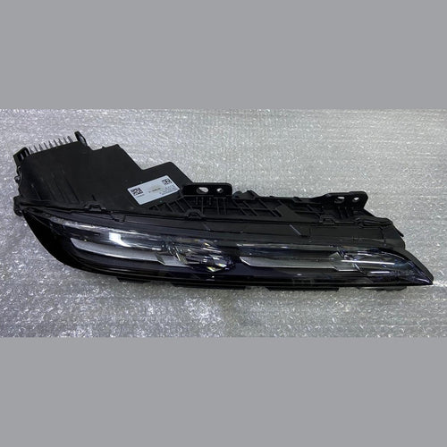 OEM BMW 7 Series G70 Headlight Upper LED Front 9879936 Right Side Used 15-20 km