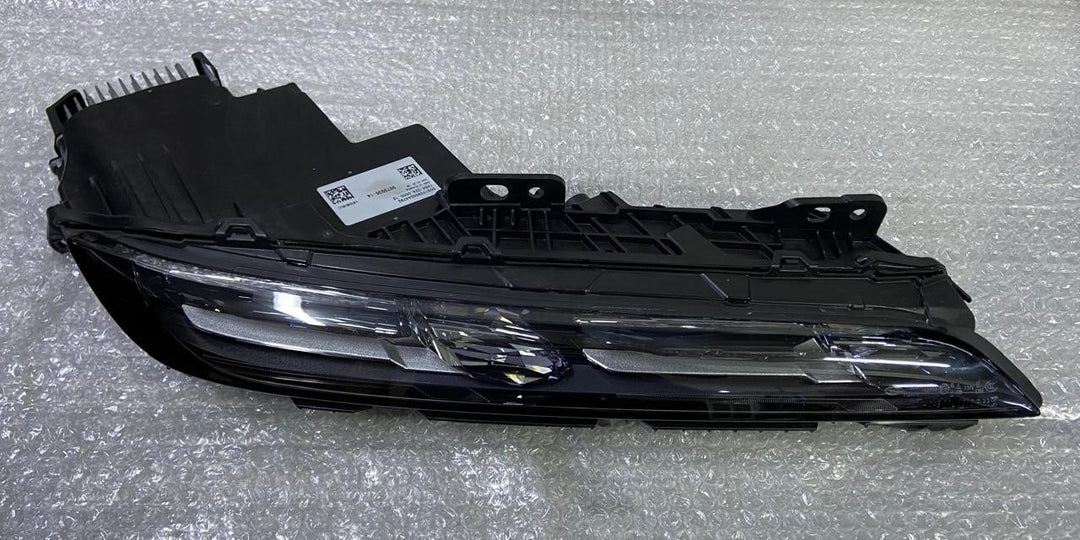 OEM BMW 7 Series G70 Headlight Upper LED Front 9879936 Right Side Used 15-20 km