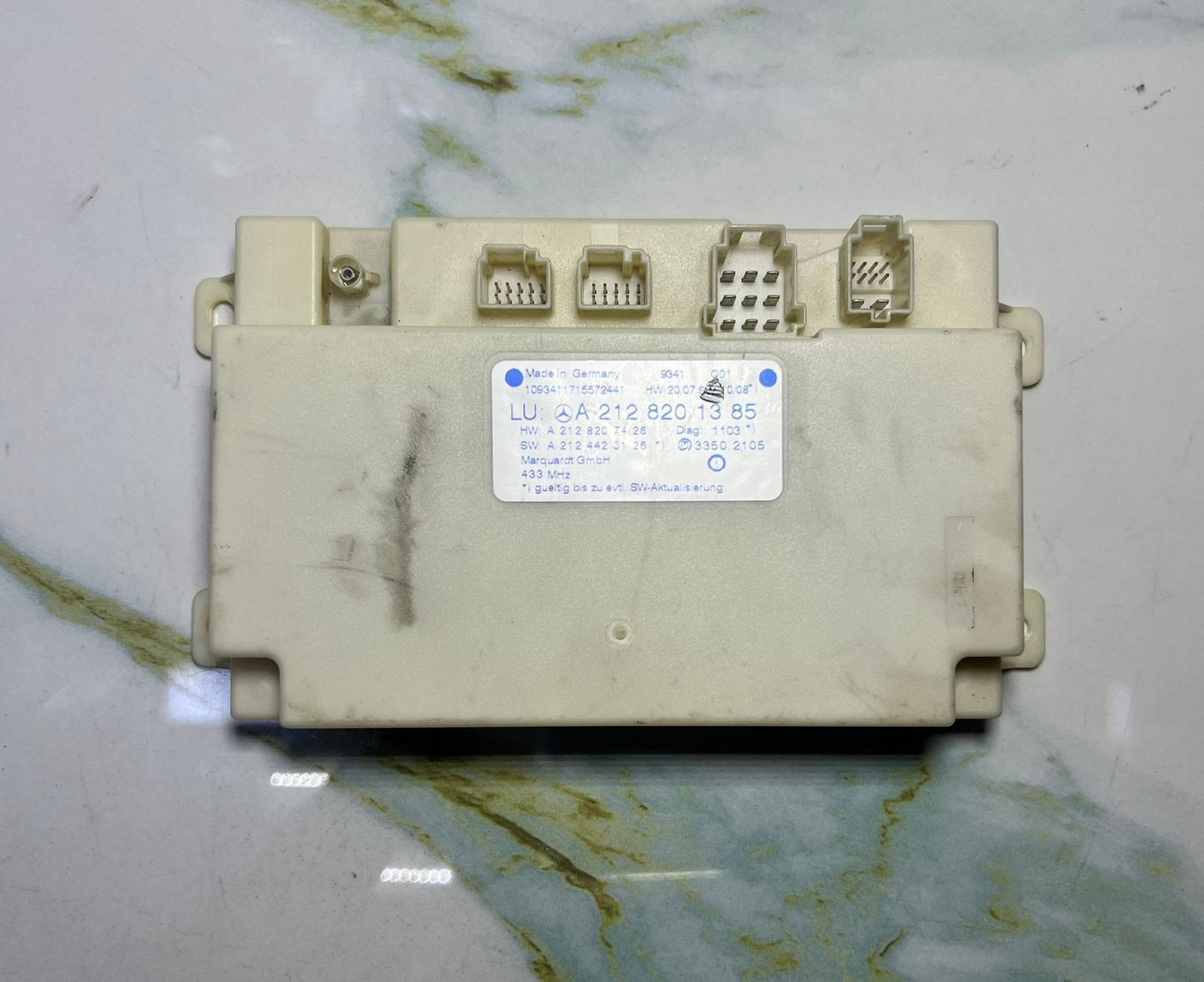 Mercedes-Benz W212 E-Class E350 Keyless Go Entry Control Module A212 8201385 OEM