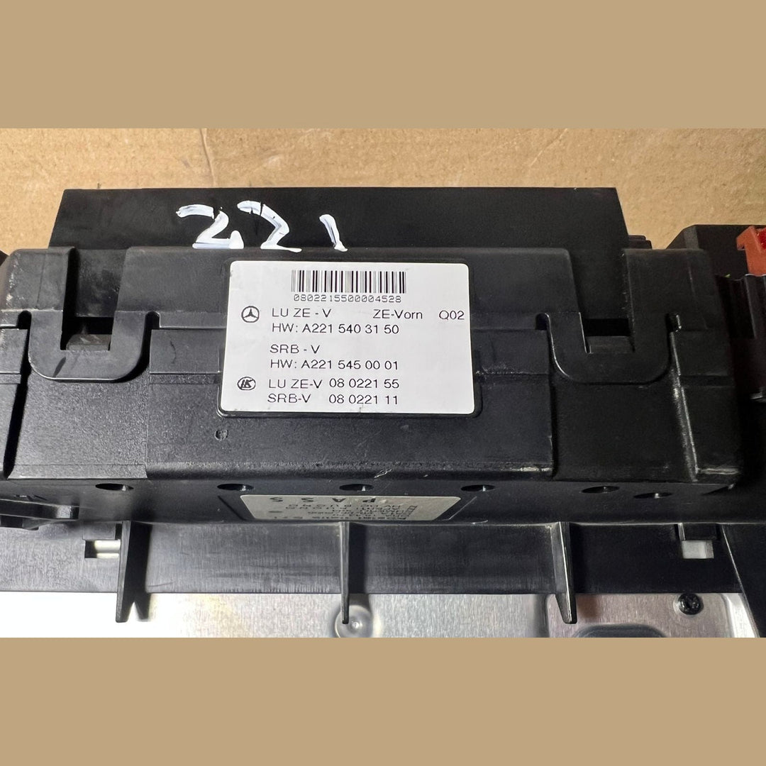 Mercedes W221 S-Class Front Fuse Relay Box SAM Control A221 5403150  A2215402862