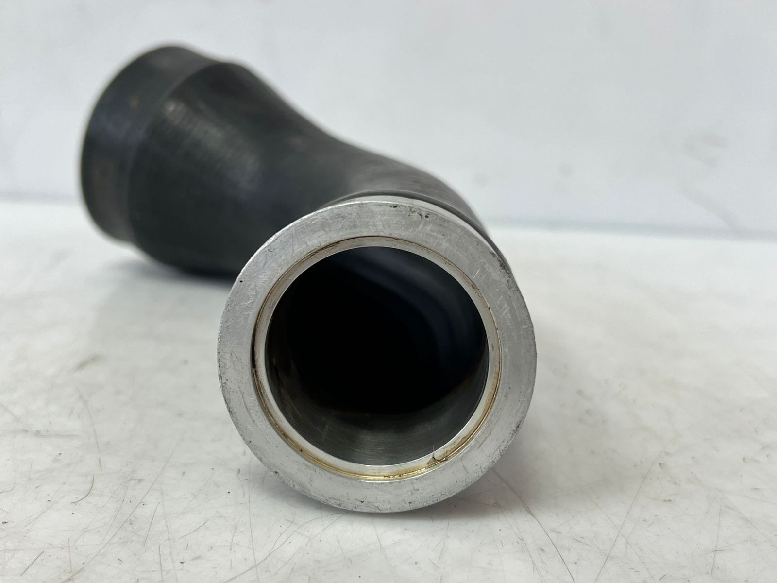 2008-2018 BMW 5' F07 F10 F11 7' 750i X5 X6 N63 Air Intake Duct HOSE 7575408 OEM