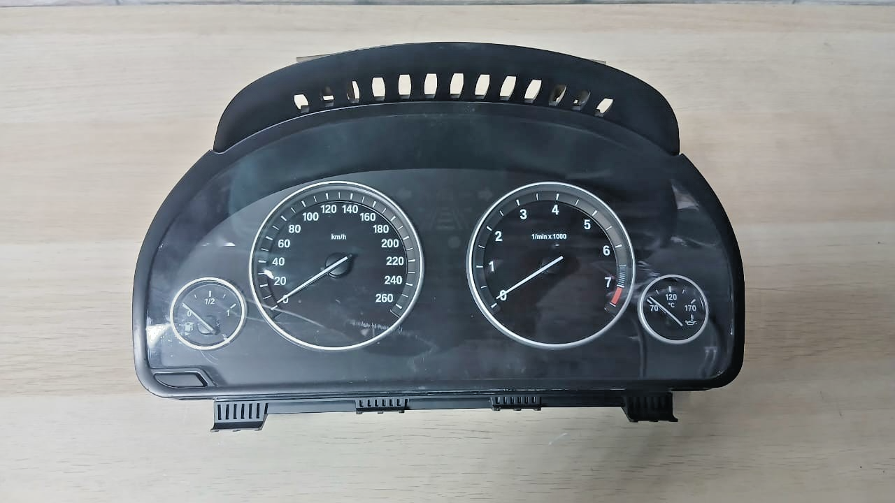 OEM BMWF10 F11 F18 F25 X3 MANUAL INSTRUMENT CLUSTER SPEEDOMETER 9249339