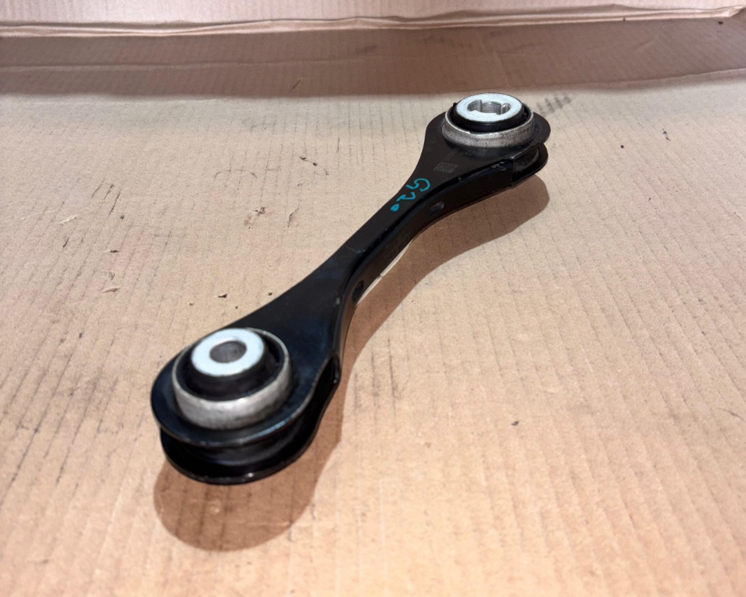 BMW G20 G21 G22 G23 Guiding suspens. link w rubber mount lft LEFT 6878631 SET