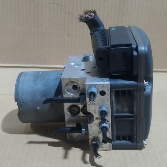 BMW F01 / F02 ABS ANTI-LOCK BRAKE PUMP MODULE ECU P/N 6860149