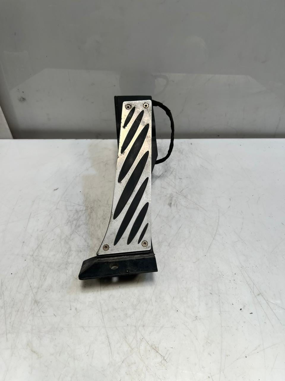 2007-2013 BMW 5 6 3 Series E63 E64 328i E60 E90 Accelerator Pedal 6772645 OEM
