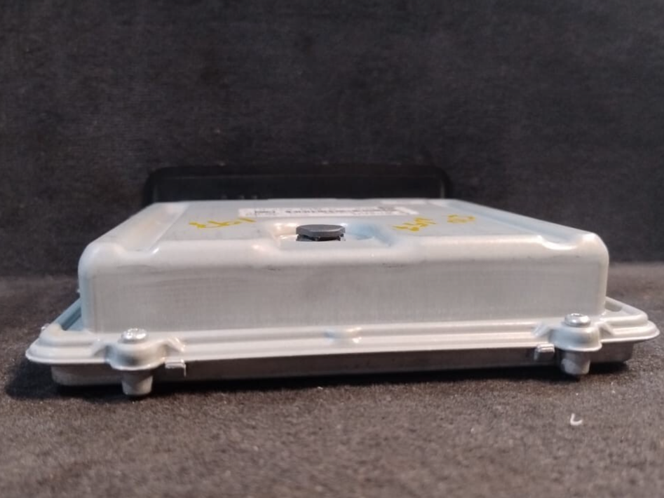 BMW 5 SERIES F10 F11 2.0 DIESEL ENGINE CONTROL MODULE UNIT ECU  ONLY 8513242