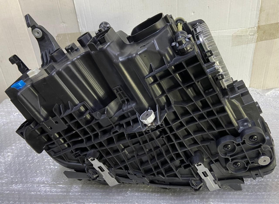 OEM BMW G70 7 SERIES Headlight LED Left Side Brand New ECE LHD 4A276F3 No module