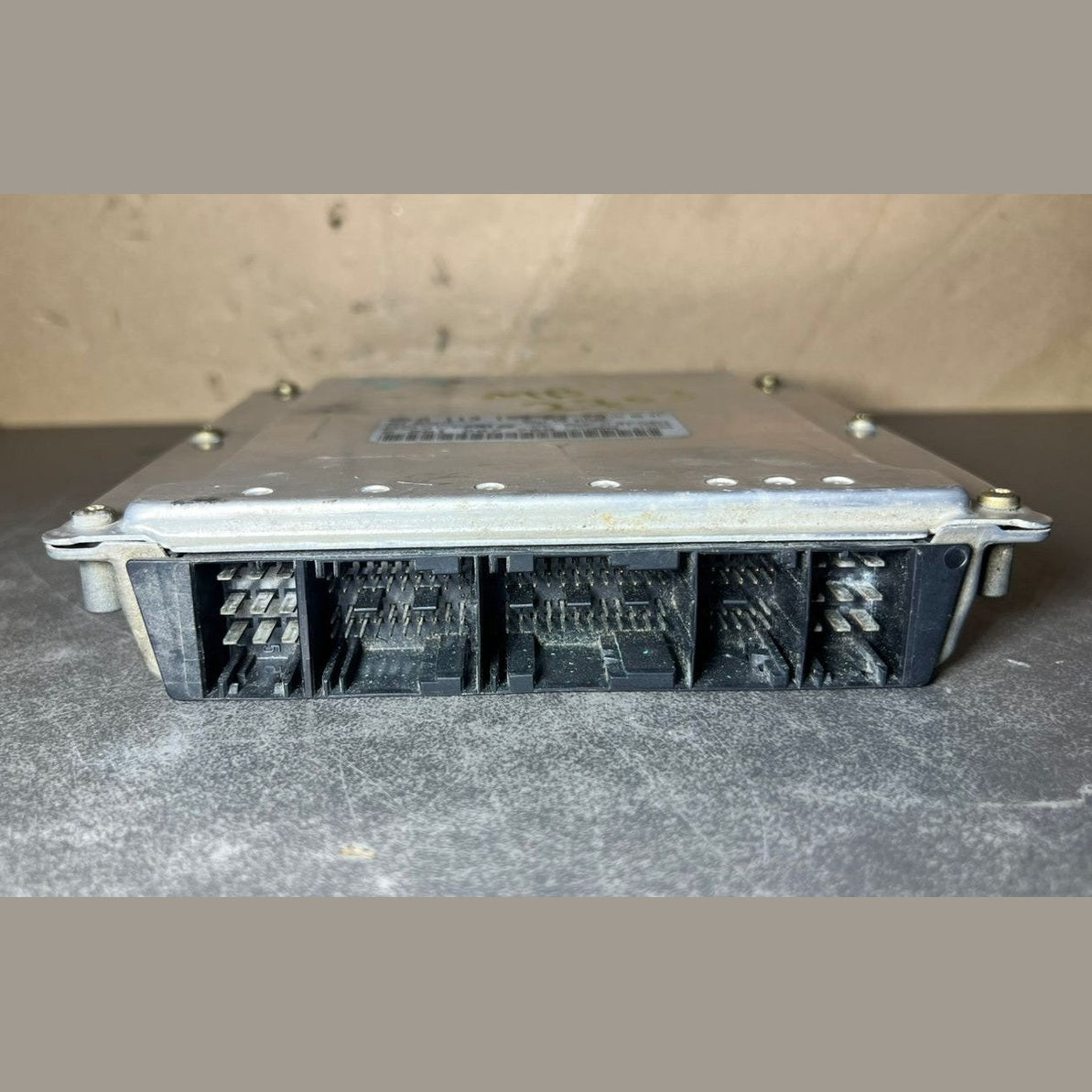 01-06 Mercedes W220 S-Class Engine Control Module Unit ECM ECU A113 1532279 OEM