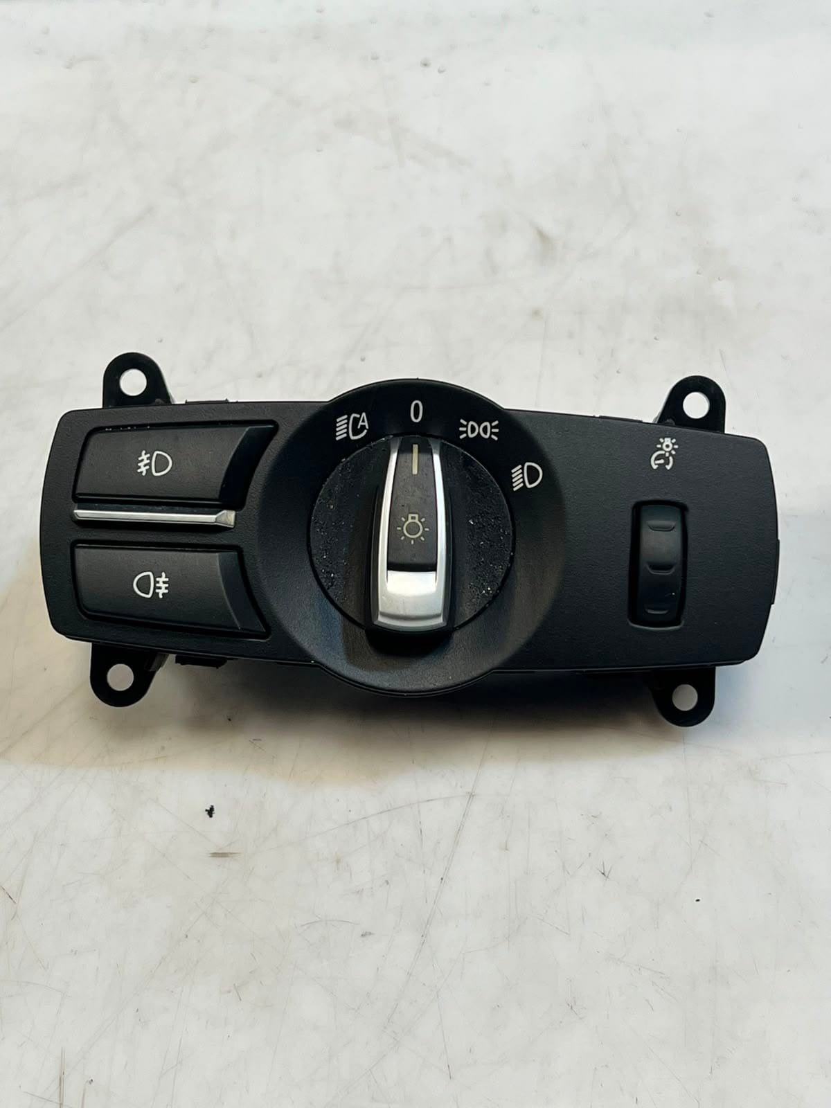 2010-2012 BMW 740i 5 Series F10 F11 6 Series F13 N47 D20 Light Switch 9192744