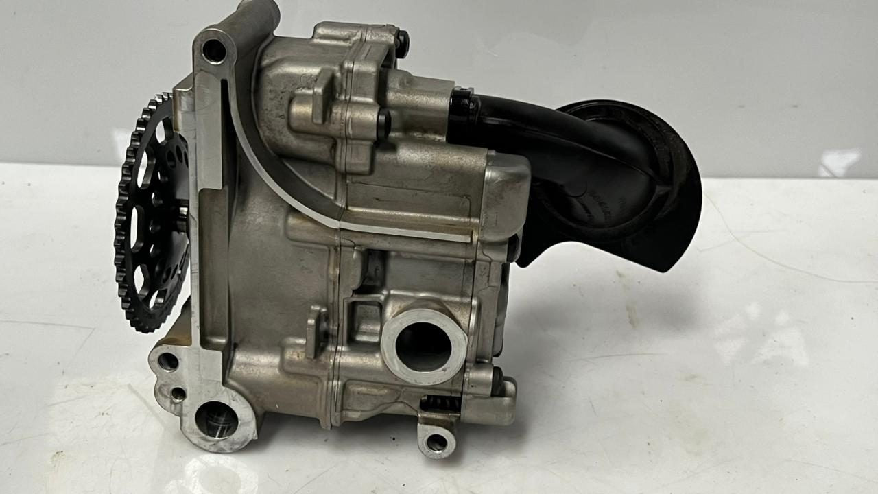 2012-2016 BMW M5 M6 F10 F06 F12 Oil Pump 7843135 S63 4.4 TWIN TURBO