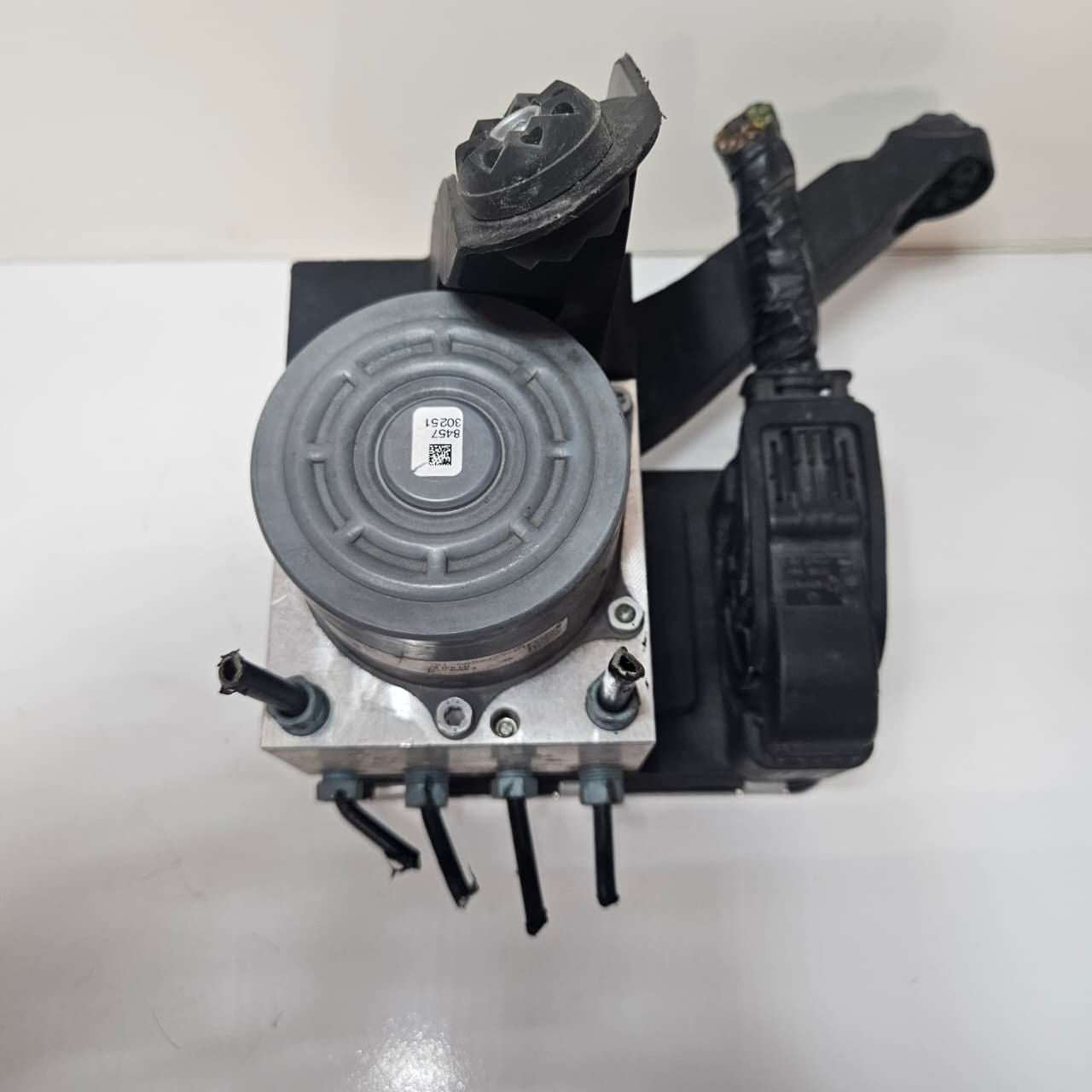 OEM BMW F45 F46 F60 ABS Pump Control Module Assembly 6859428