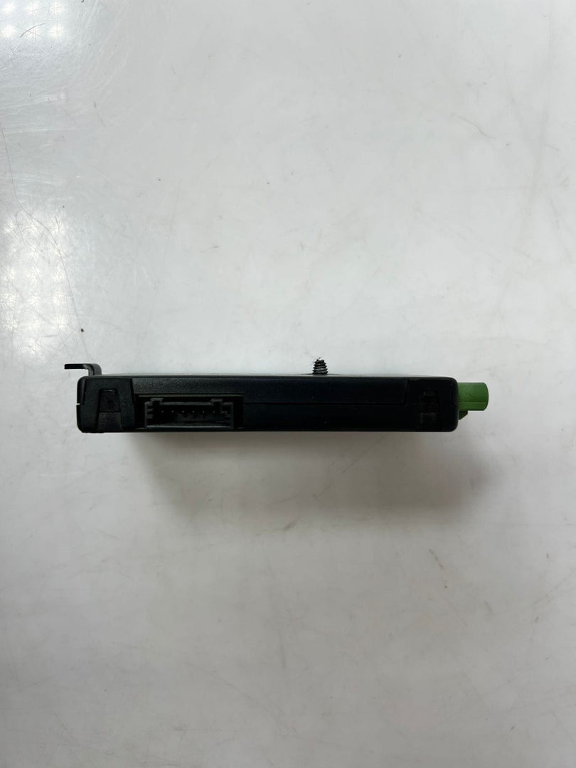 BMW F16 Antenna Amplifier Diversity AM/ FM 9353218 OEM