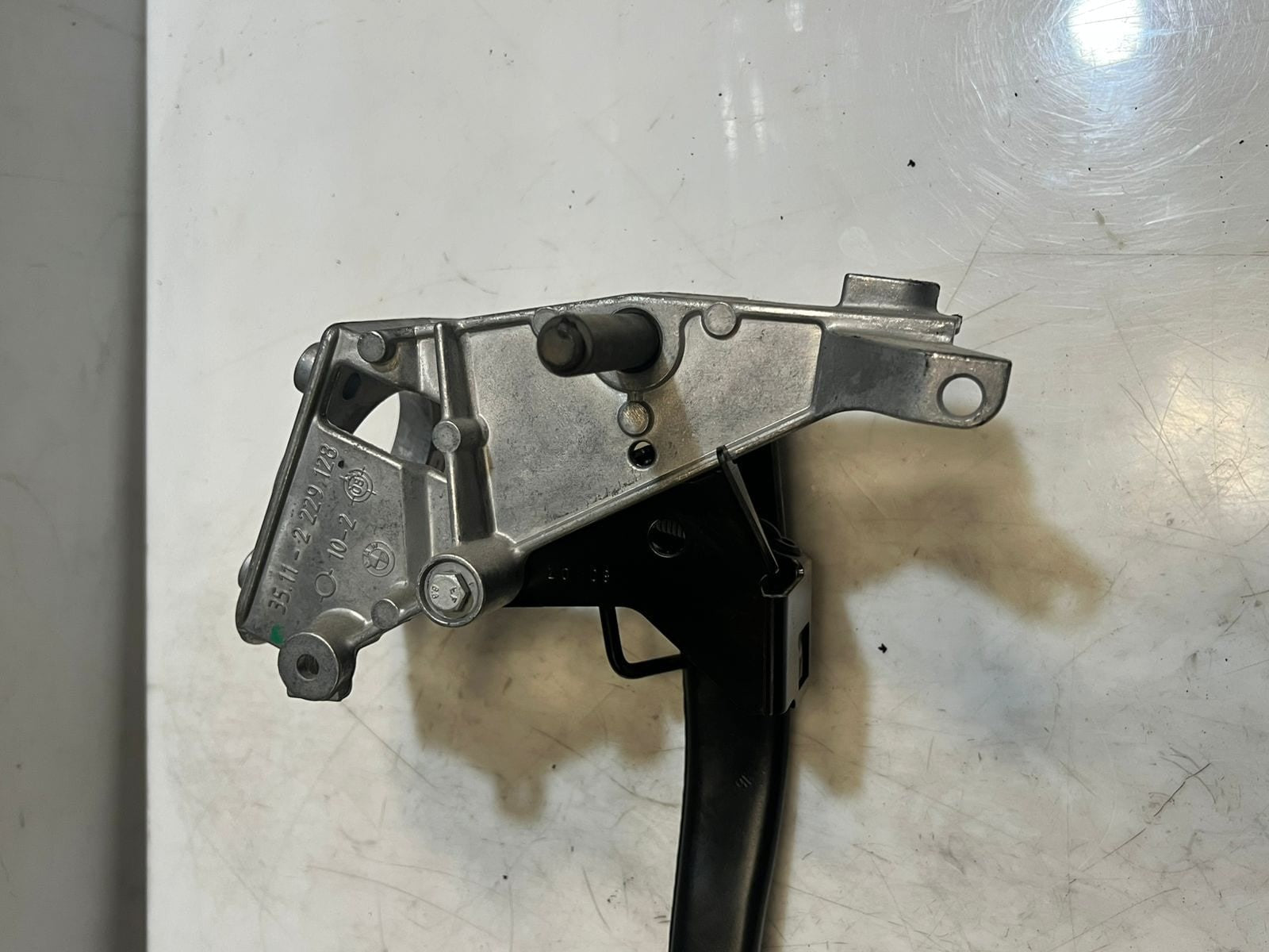 2009-2016 BMW Z4 Series E89 Brake Pedal Assembly 6785885 OEM