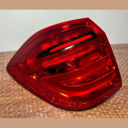 Mercedes W166 GL GLS Rear Left Side Tail Light Brake Stop Lamp A166 9067501