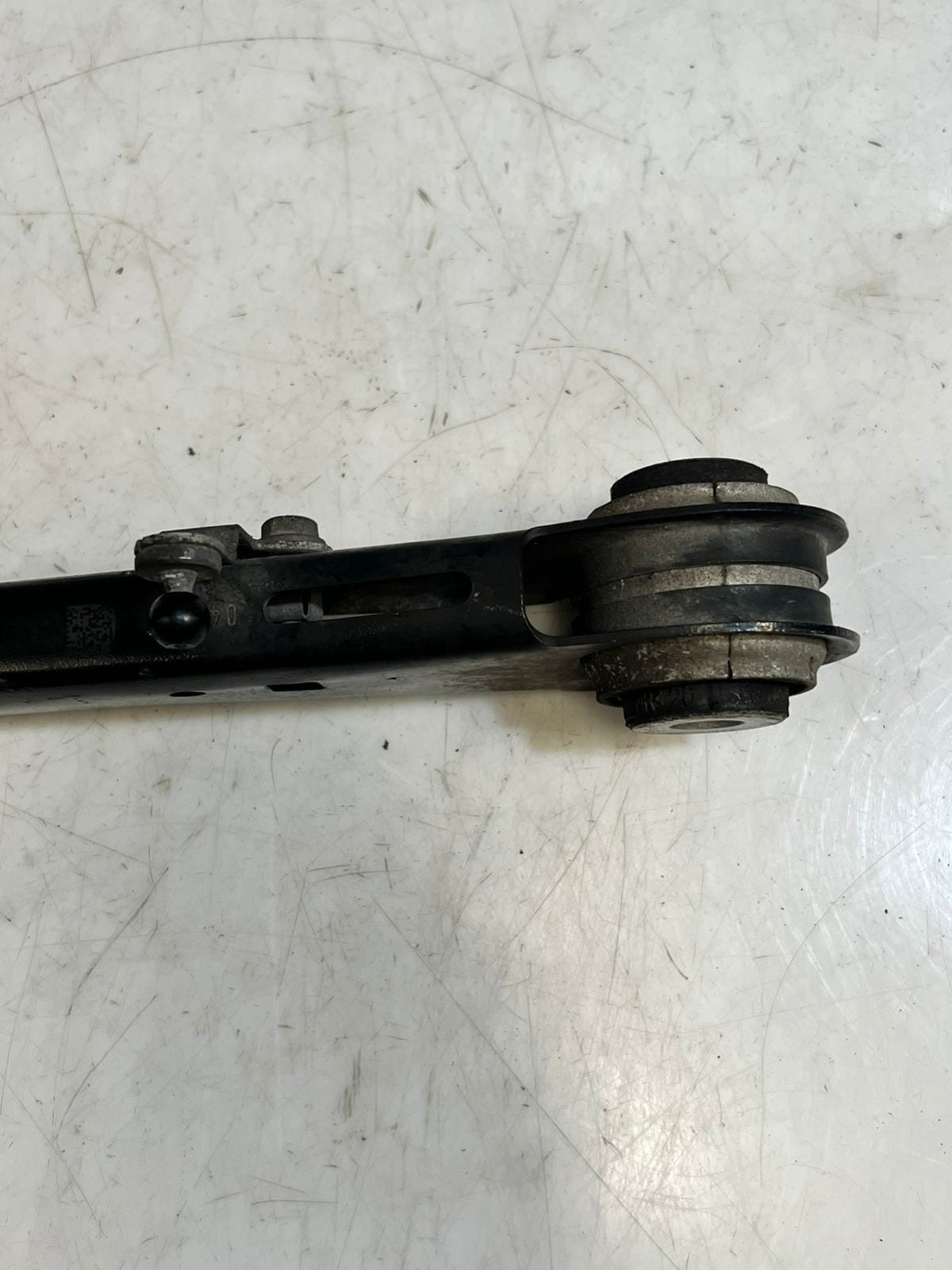 BMW 5 Series G30 G15 Rear Trailing Arm With Rubber Bushing 6893528 OEM