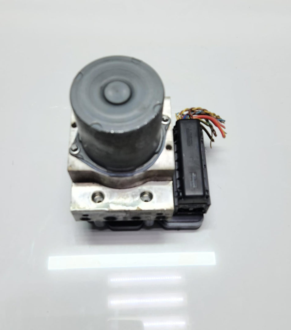 2011-2016 BMW 528i Abs Pump Control Module 6797668 F10 F11 5 Series OEM
