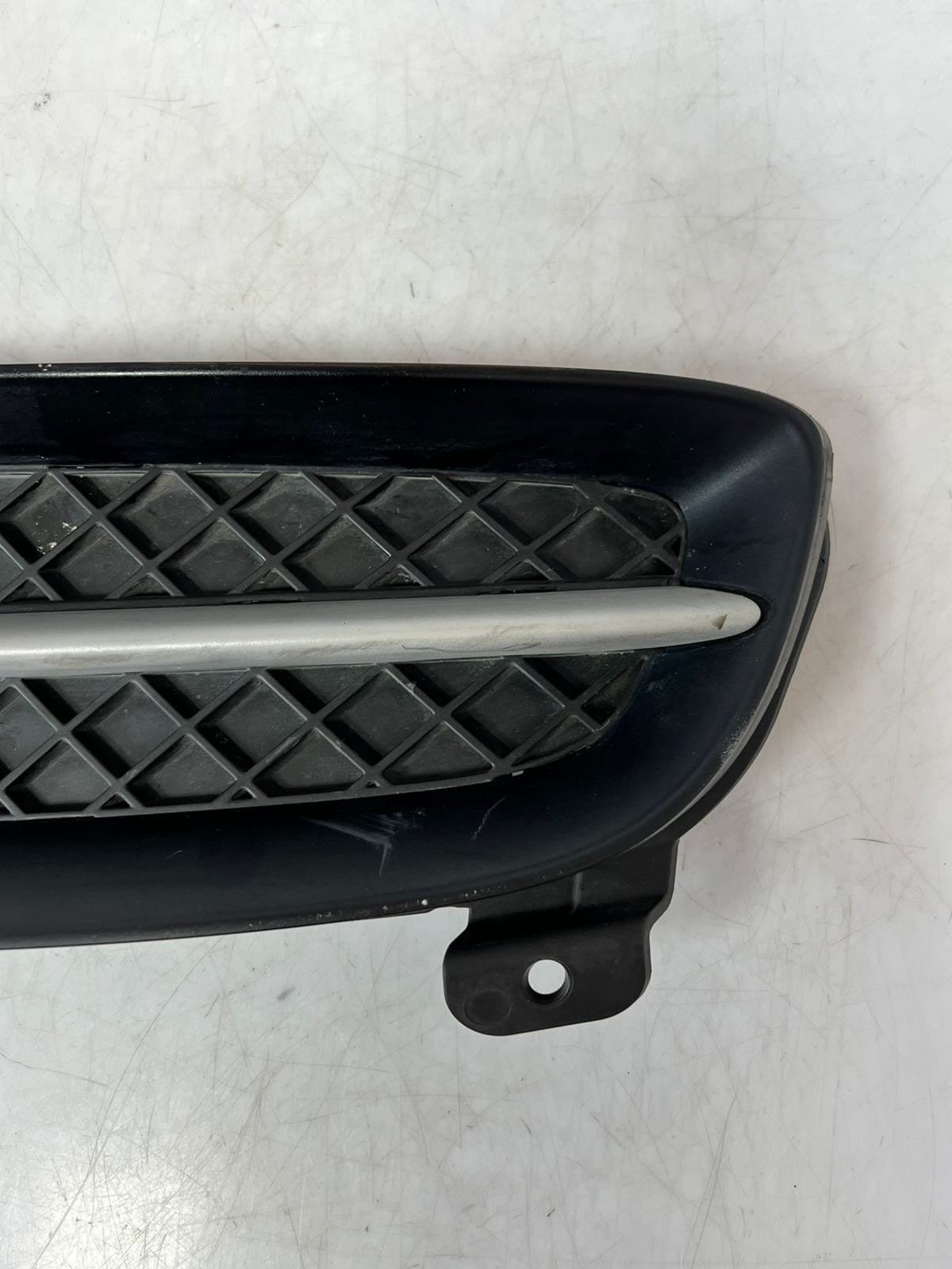 2009-2016 BMW Z4 E89 FRONT RIGHT SIDE Bumper Grille Trim Cover Panel 7203800 OEM