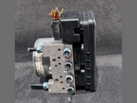 Load image into Gallery viewer, BMW 4 COUPE  F32 180kw  ABS ANTI -LOCK BREACKING SYSTEM  MODULE PUMP - 6866210
